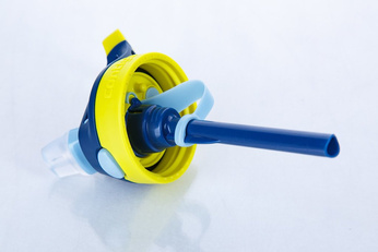 Nakrętka do butelki dziecięcej Contigo Gizmo Flip - niebiesko-żółta