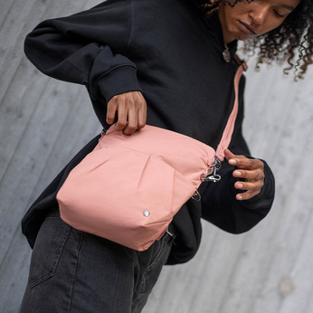 Składana torebka damska antykradzieżowa Pacsafe Citysafe CX Econyl® - różowy