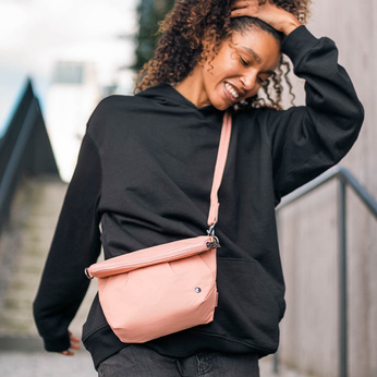 Składana torebka damska antykradzieżowa Pacsafe Citysafe CX Econyl® - różowy